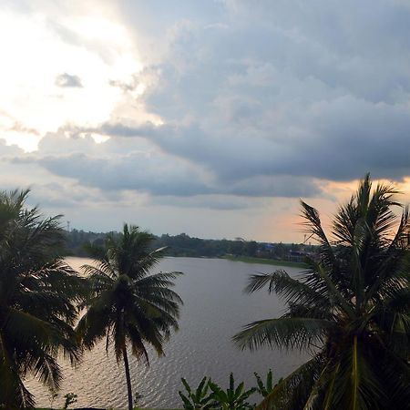 Diamond Lake Tourist Rest Anuradhapura Zewnętrze zdjęcie