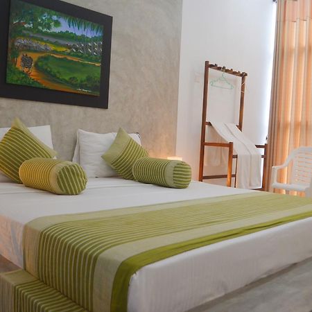 Diamond Lake Tourist Rest Anuradhapura Zewnętrze zdjęcie