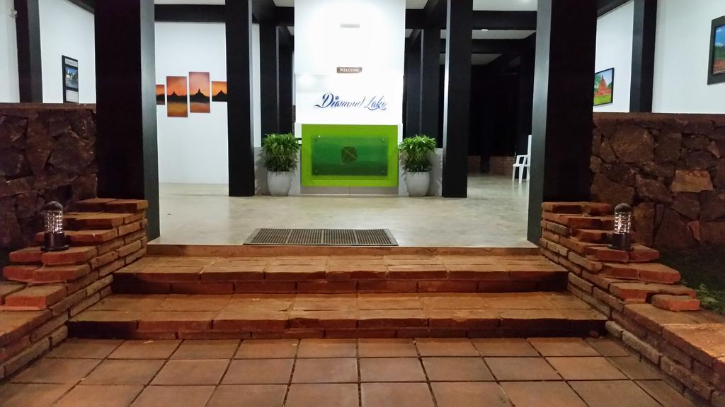 Diamond Lake Tourist Rest Anuradhapura Zewnętrze zdjęcie