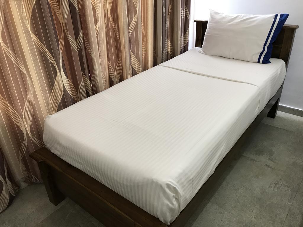 Diamond Lake Tourist Rest Anuradhapura Zewnętrze zdjęcie