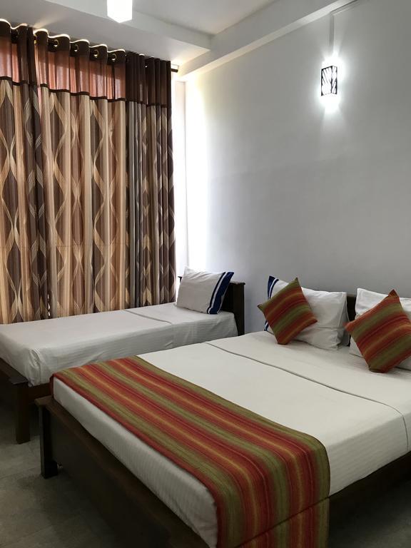 Diamond Lake Tourist Rest Anuradhapura Zewnętrze zdjęcie